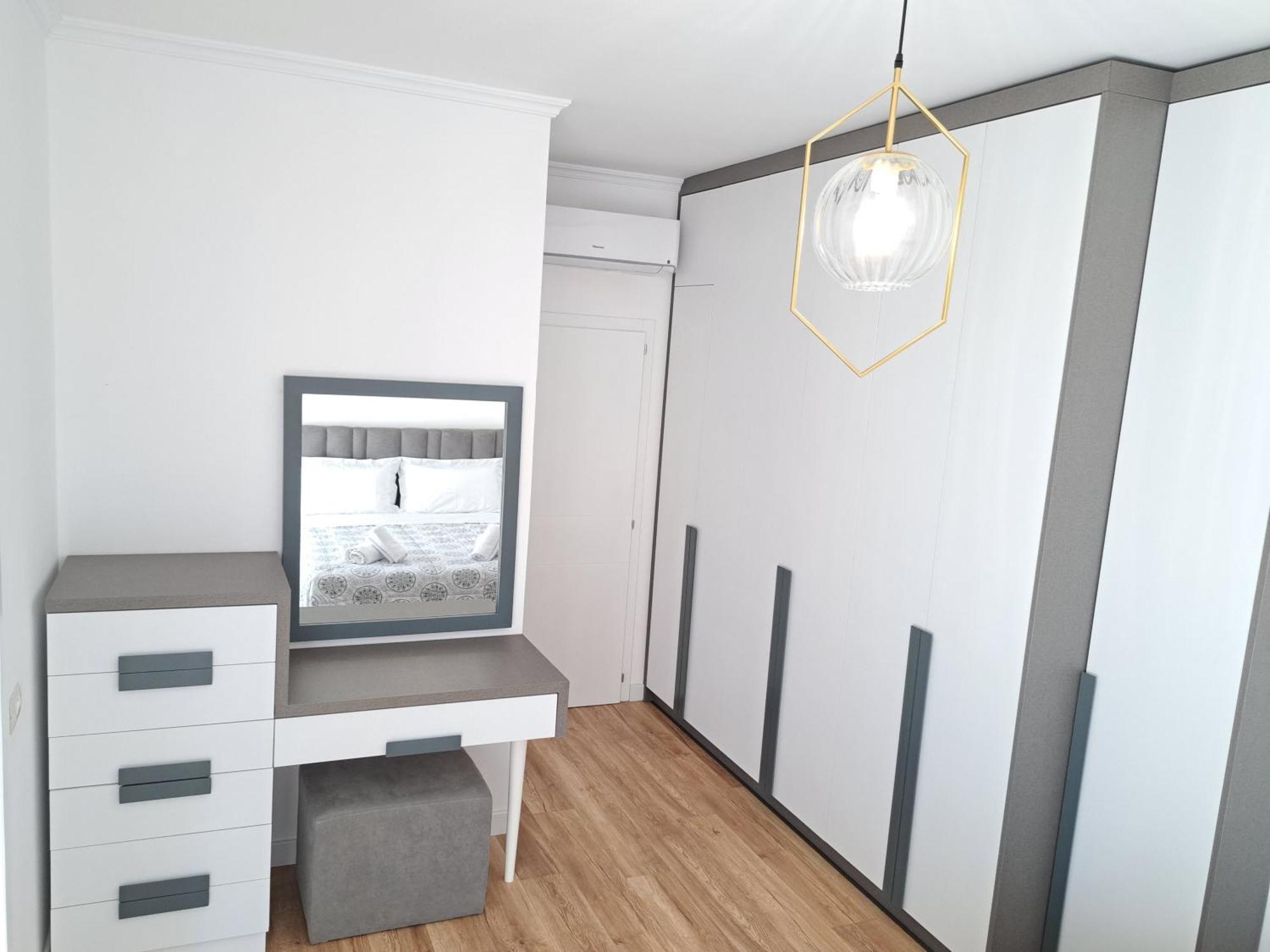 Pazari Luxury Central Apartment Tiranë Ngoại thất bức ảnh